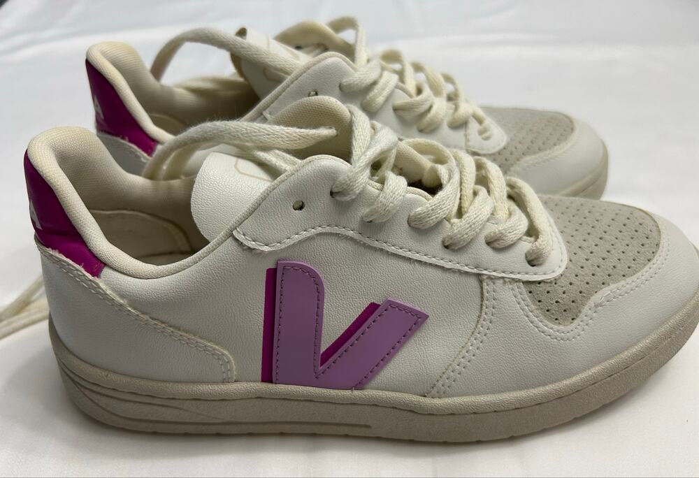 Veja V-10 CWL Sneakers in the White Orchid Ultraviolet Colorway, Size 7 Women